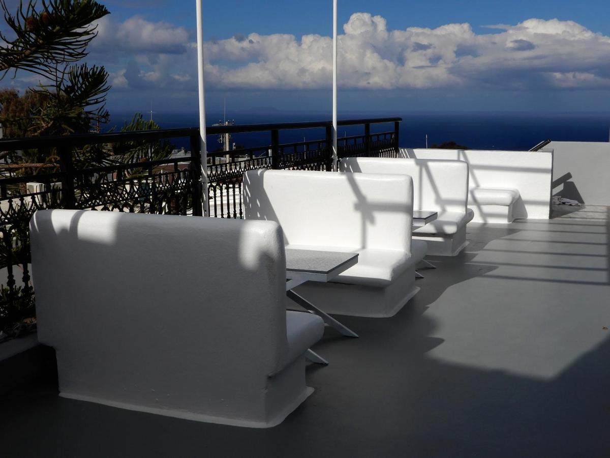 Tataki Family Hotel Fira  Exterior photo