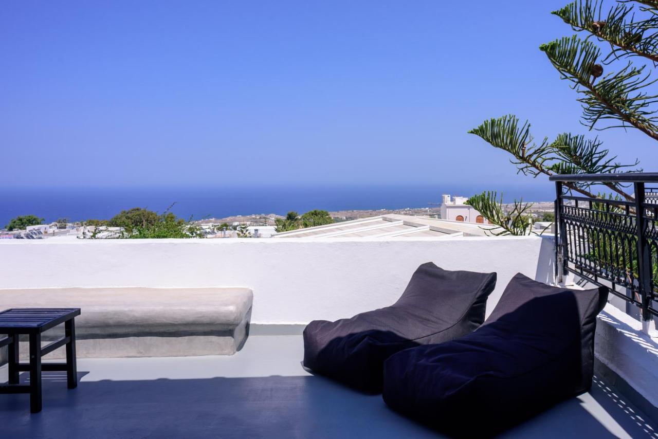 Tataki Family Hotel Fira  Exterior photo