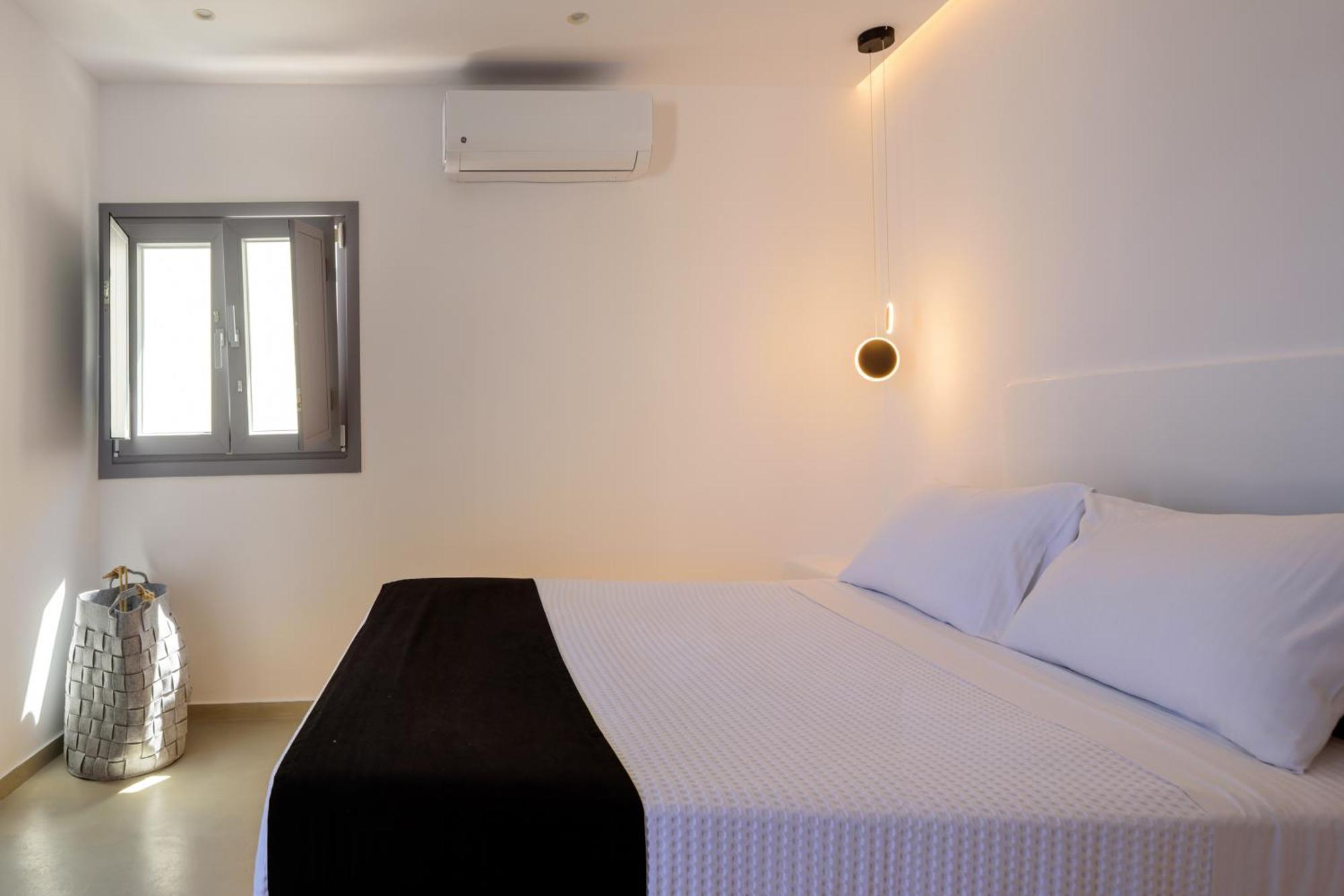 Tataki Family Hotel Fira  Exterior photo