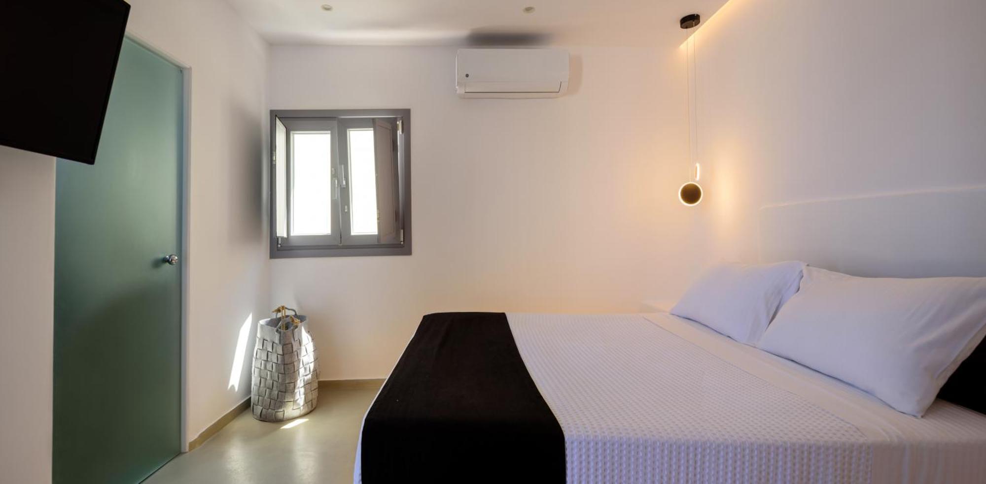 Tataki Family Hotel Fira  Exterior photo