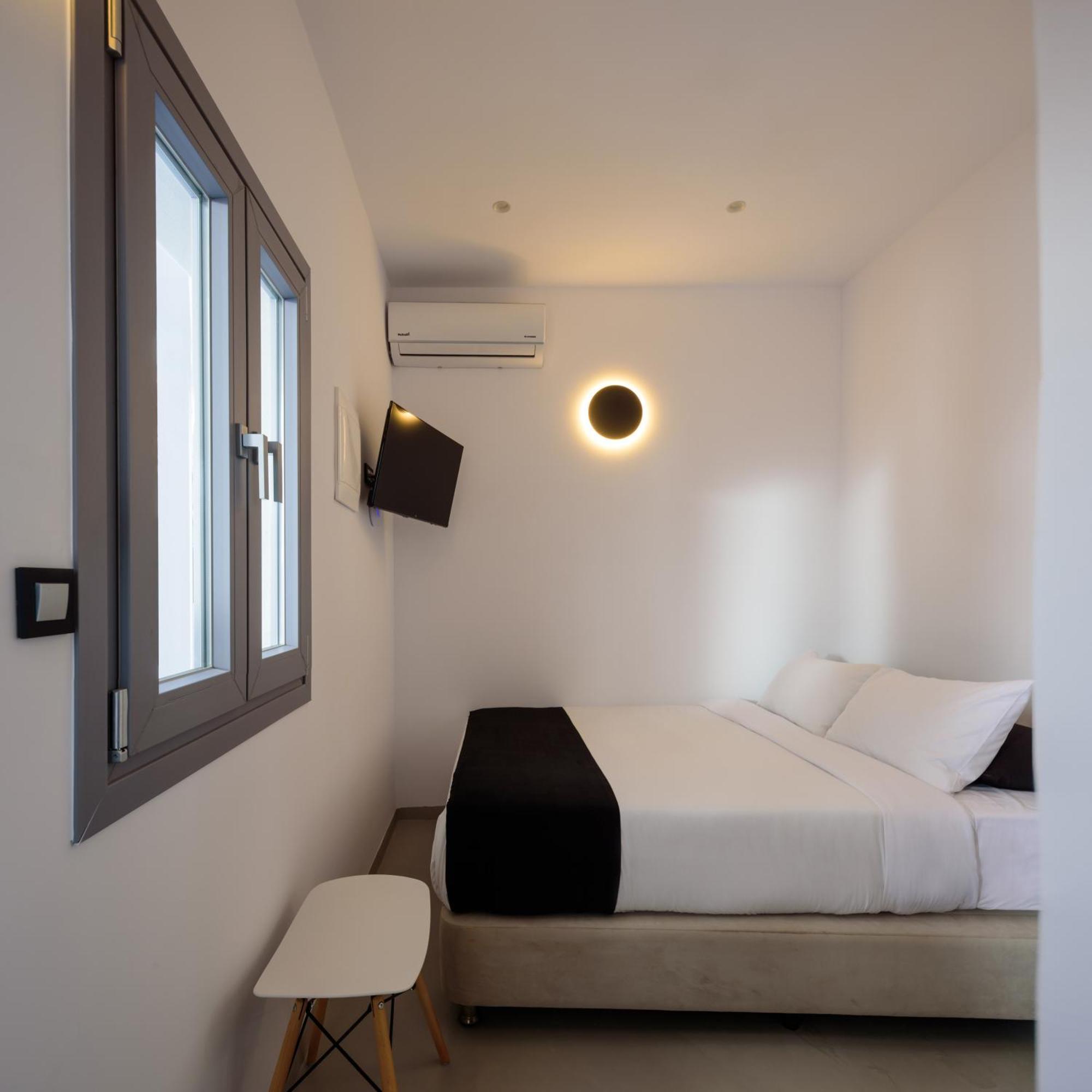 Tataki Family Hotel Fira  Exterior photo