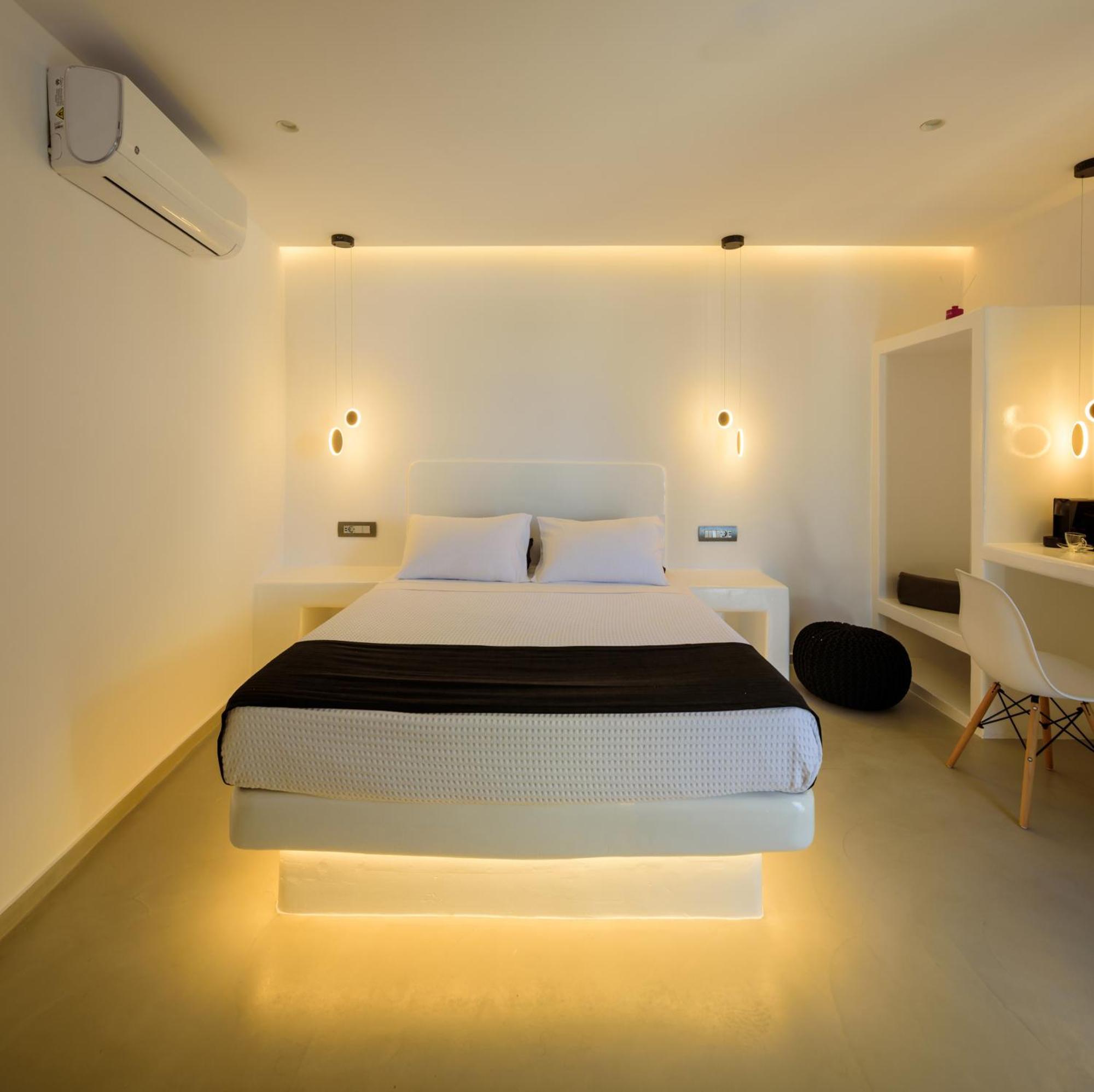Tataki Family Hotel Fira  Exterior photo
