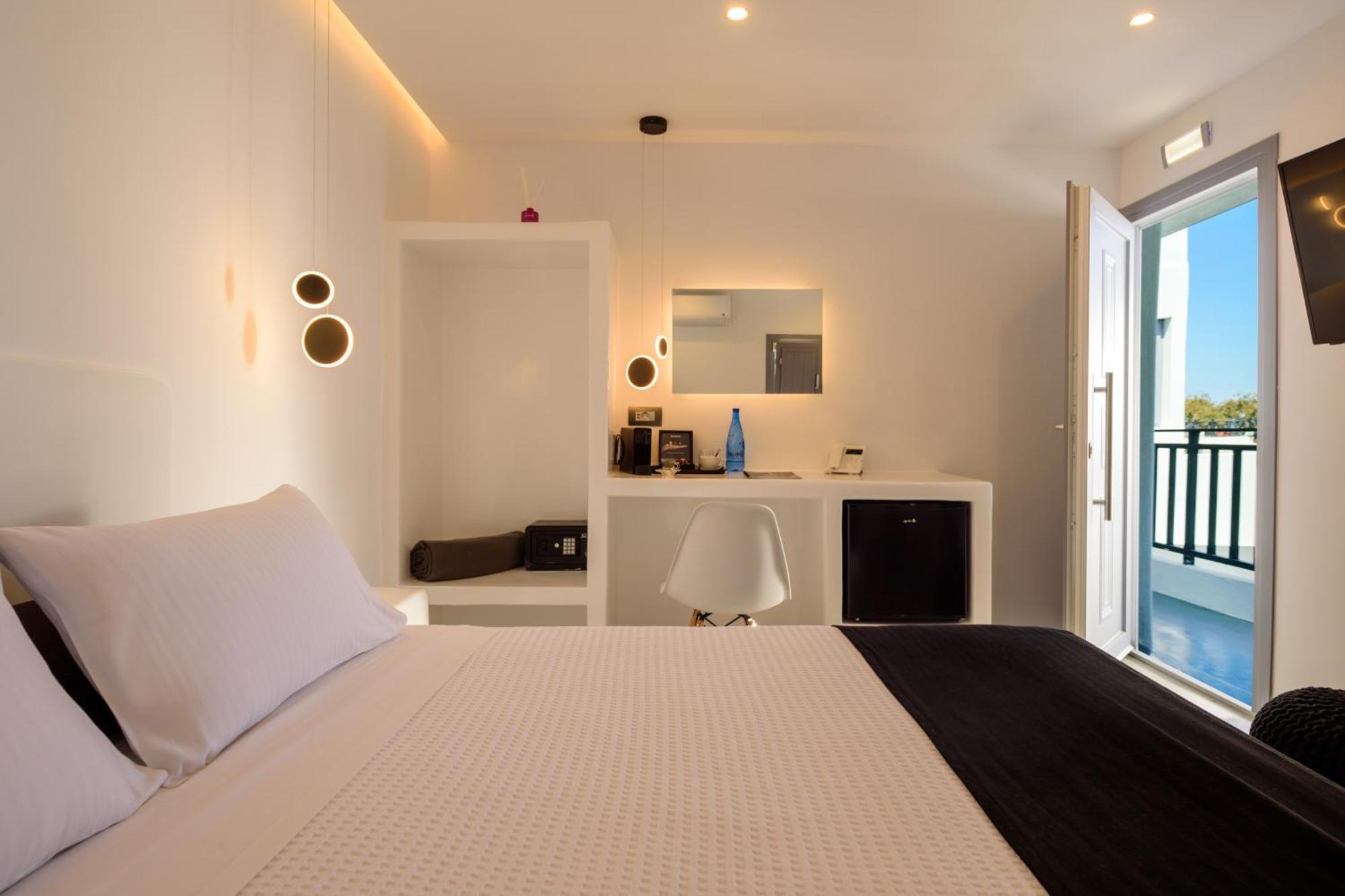 Tataki Family Hotel Fira  Exterior photo