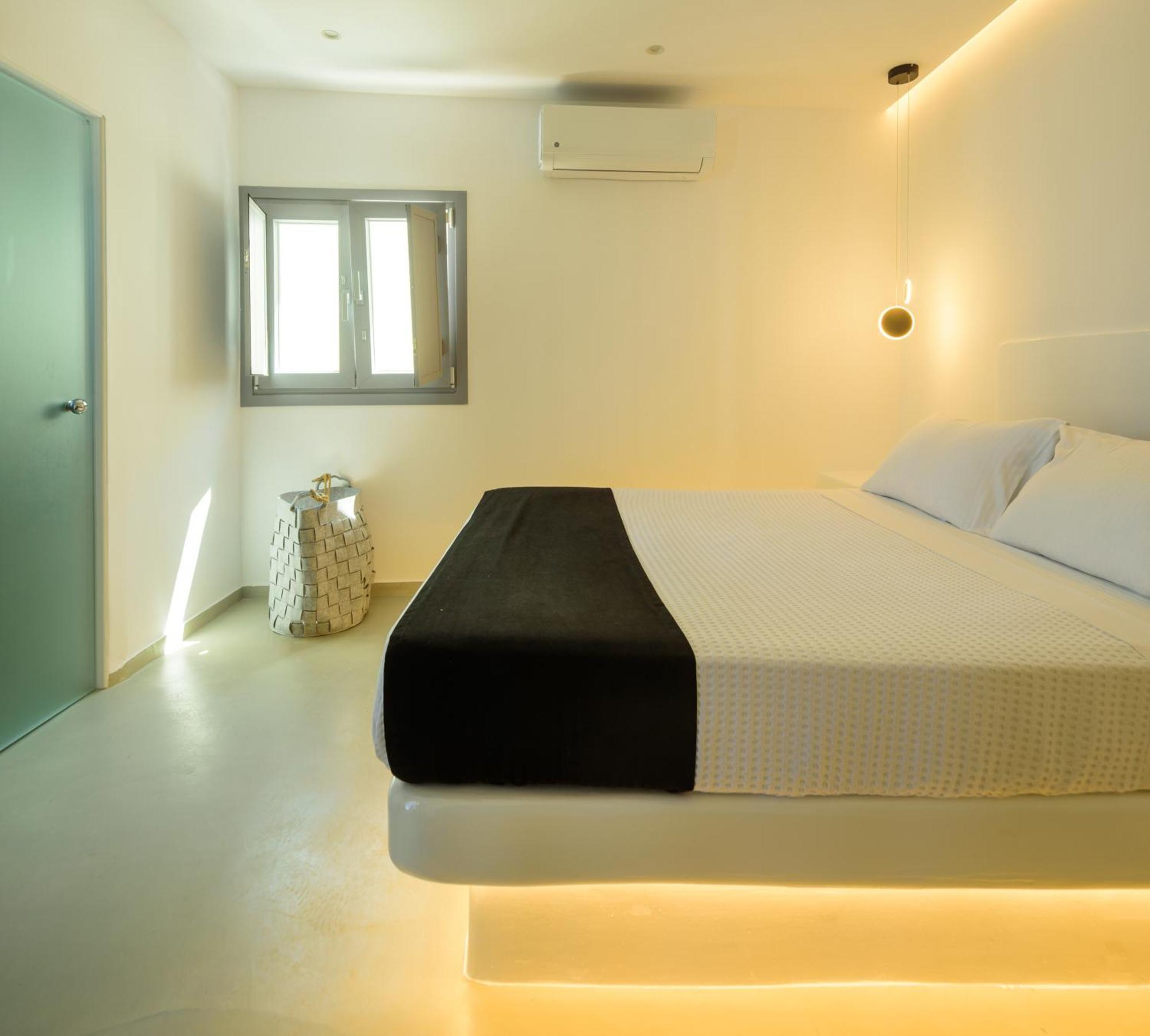 Tataki Family Hotel Fira  Exterior photo