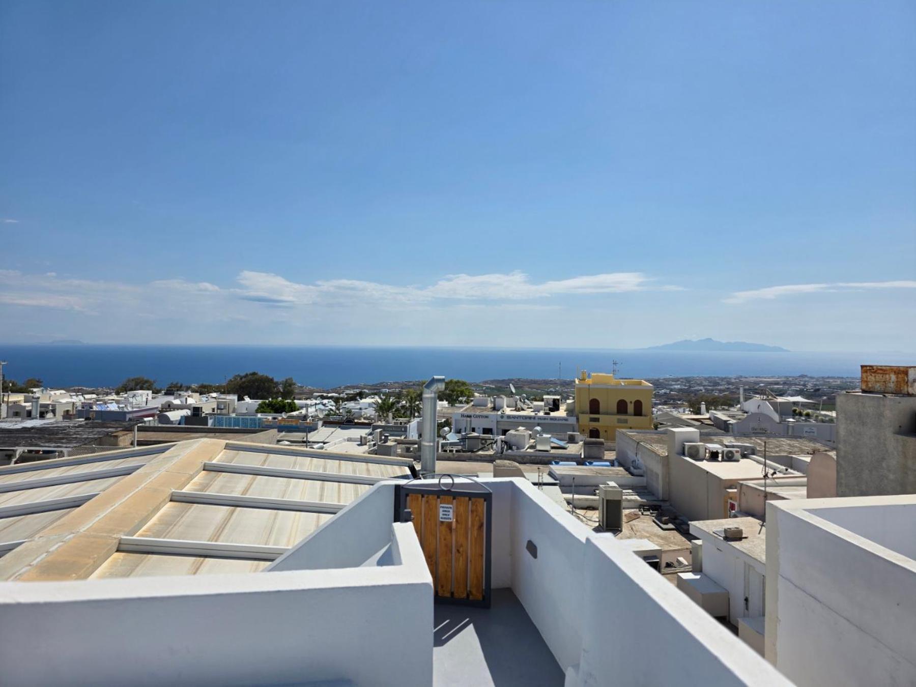 Tataki Family Hotel Fira  Exterior photo